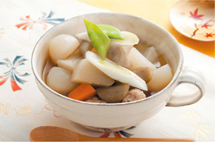 こんにゃくと根菜の鶏つくね汁