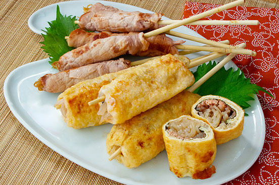 結びしらたきの油揚げ巻き